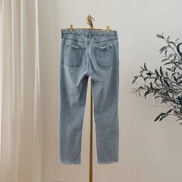 Good American Good Classic Jeans | Light Wash | Raw Hem | Size 10/30 - Picture 3 of 9